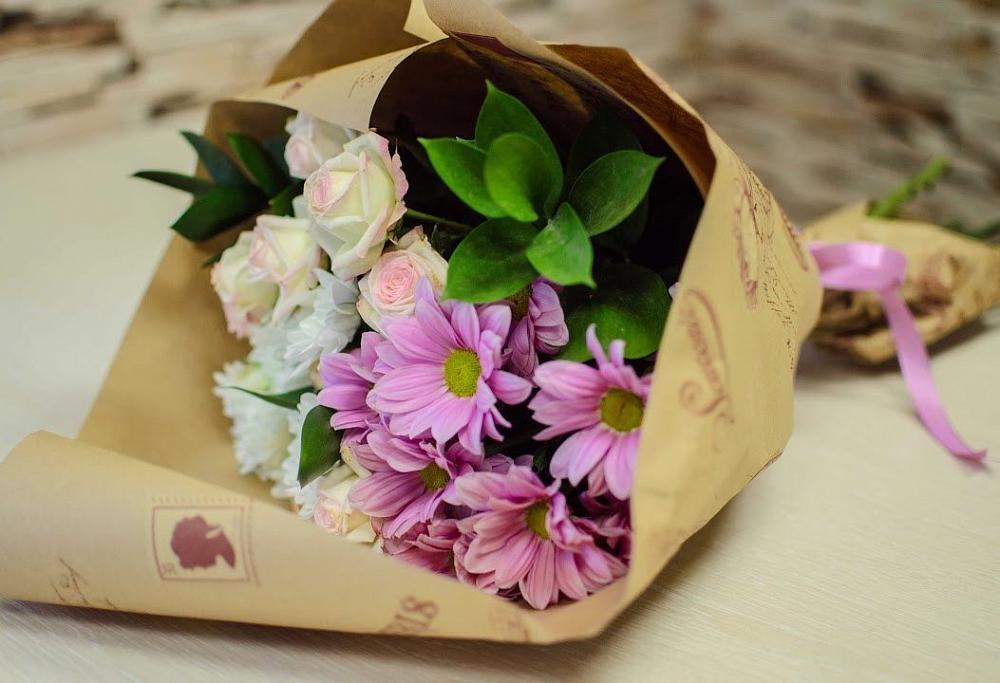 Букет цветов из: Розы и Хризантемы в Шестаково