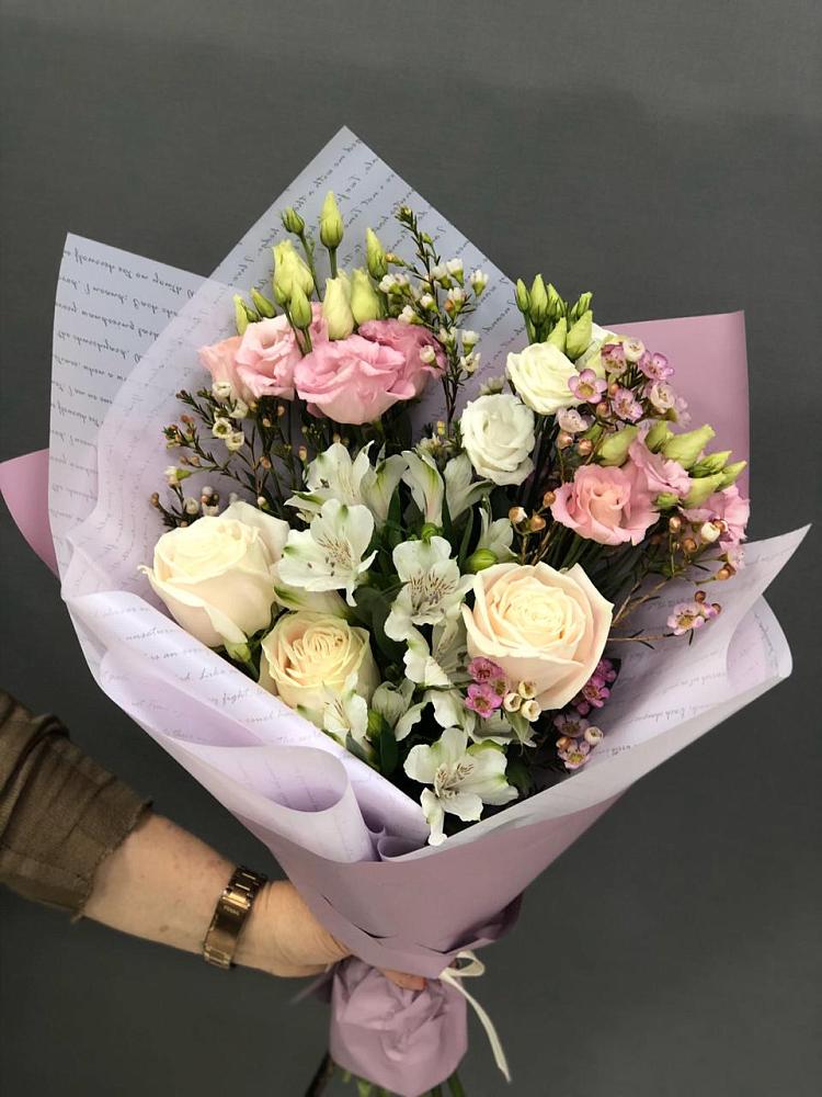 Букет цветов из: Альстромерии, Розы и Лизиантусы в Шестаково