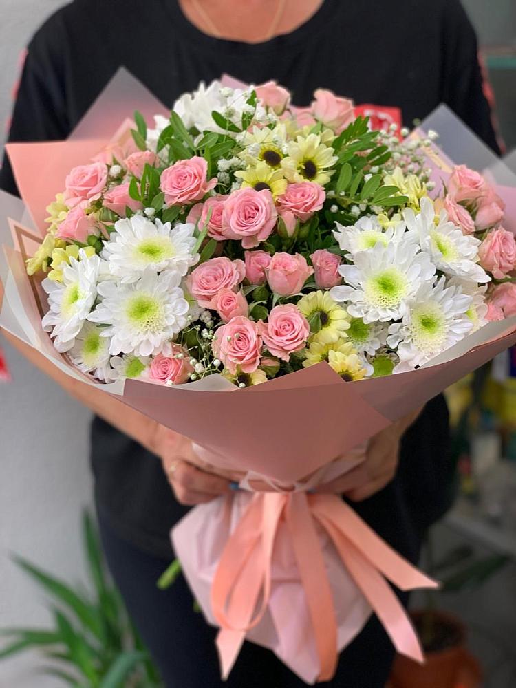 Букет цветов из: Розы и Хризантемы в Шестаково