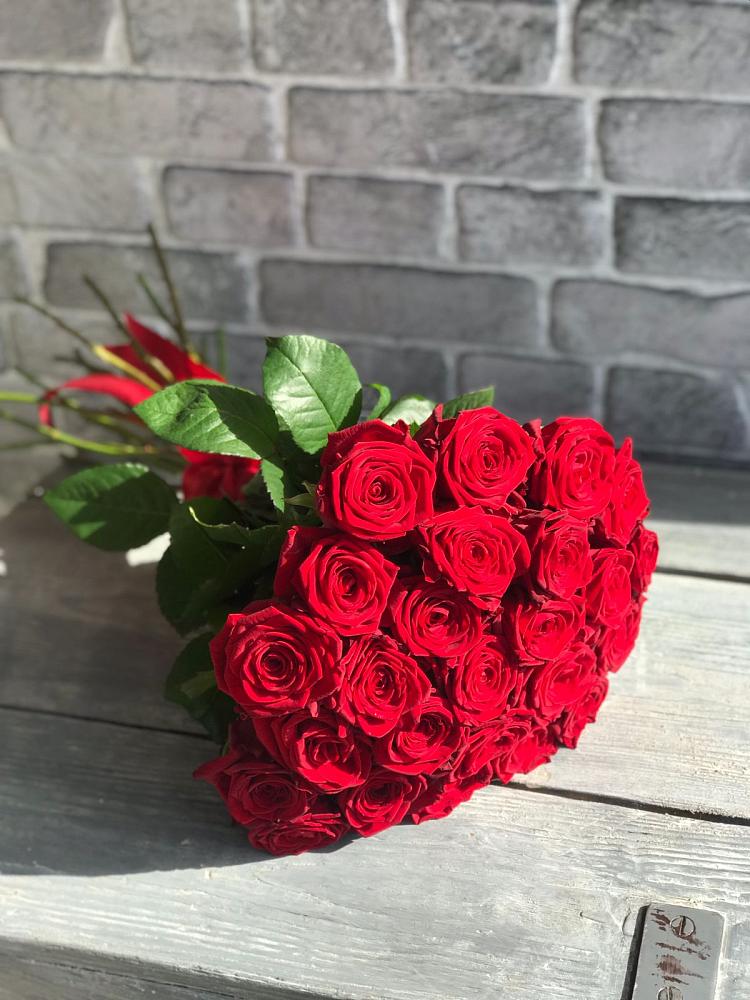 Букет Красные розы Фридом в Шестаково