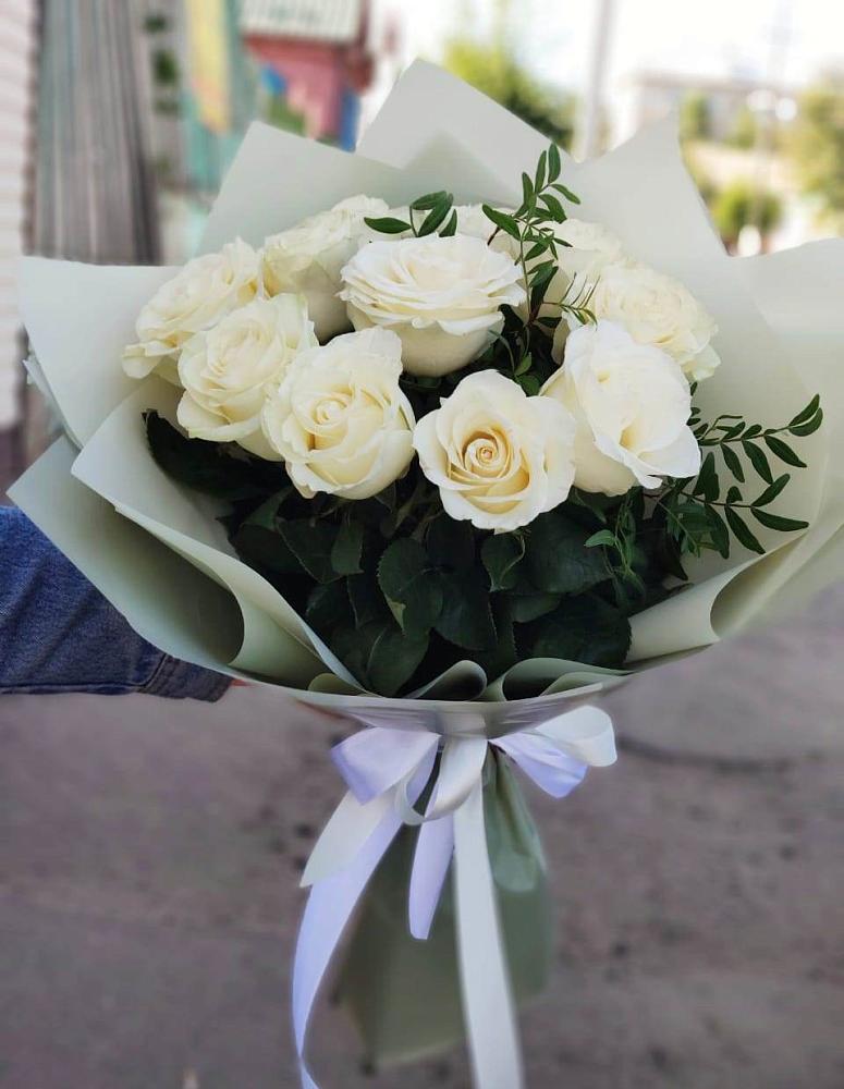 Букет Белые розы Проуд в Шестаково