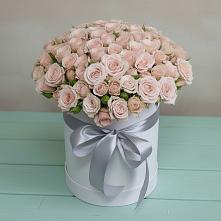 Цветочная композиция из Розы в шляпной коробке в Шестаково