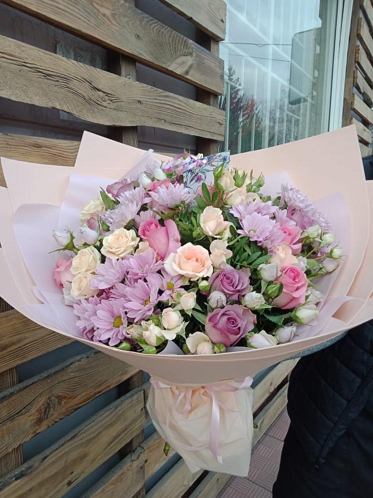 Букет цветов из: Розы и Хризантемы в Шестаково