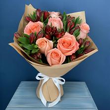 Букет цветов из:  Розы и Альстромерии в Шестаково