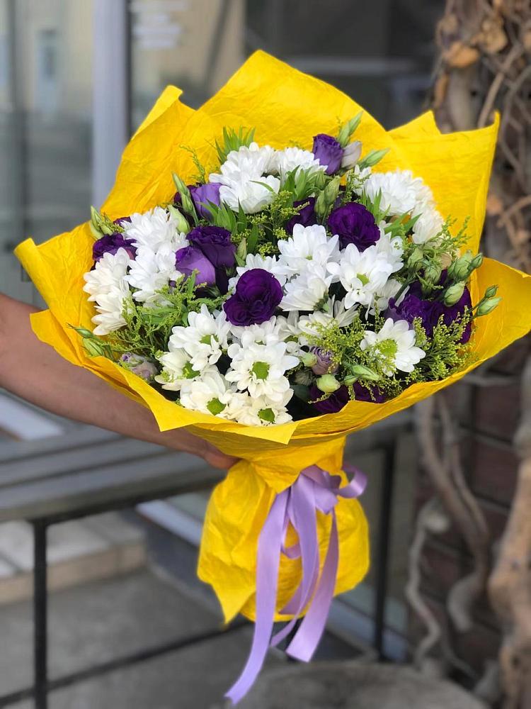 Букет цветов из: Ирисы, Хризантемы и Ромашки в Шестаково
