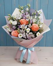 Букет цветов из:  Лизиантусы, Розы, Альстромерии и Гипсофила в Шестаково