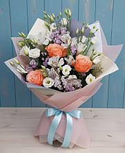 Букет цветов из:  Лизиантусы, Розы, Альстромерии и Гипсофила в Шестаково