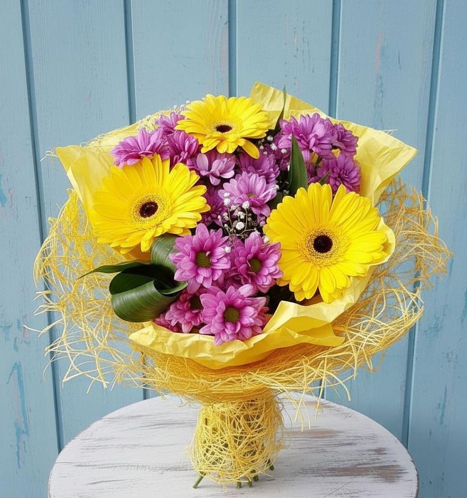 Букет цветов из: Хризантемы и Герберы в Шестаково
