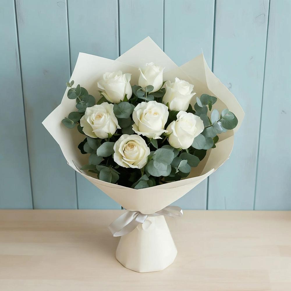 Букет Белые розы в Эвкалипте в Шестаково