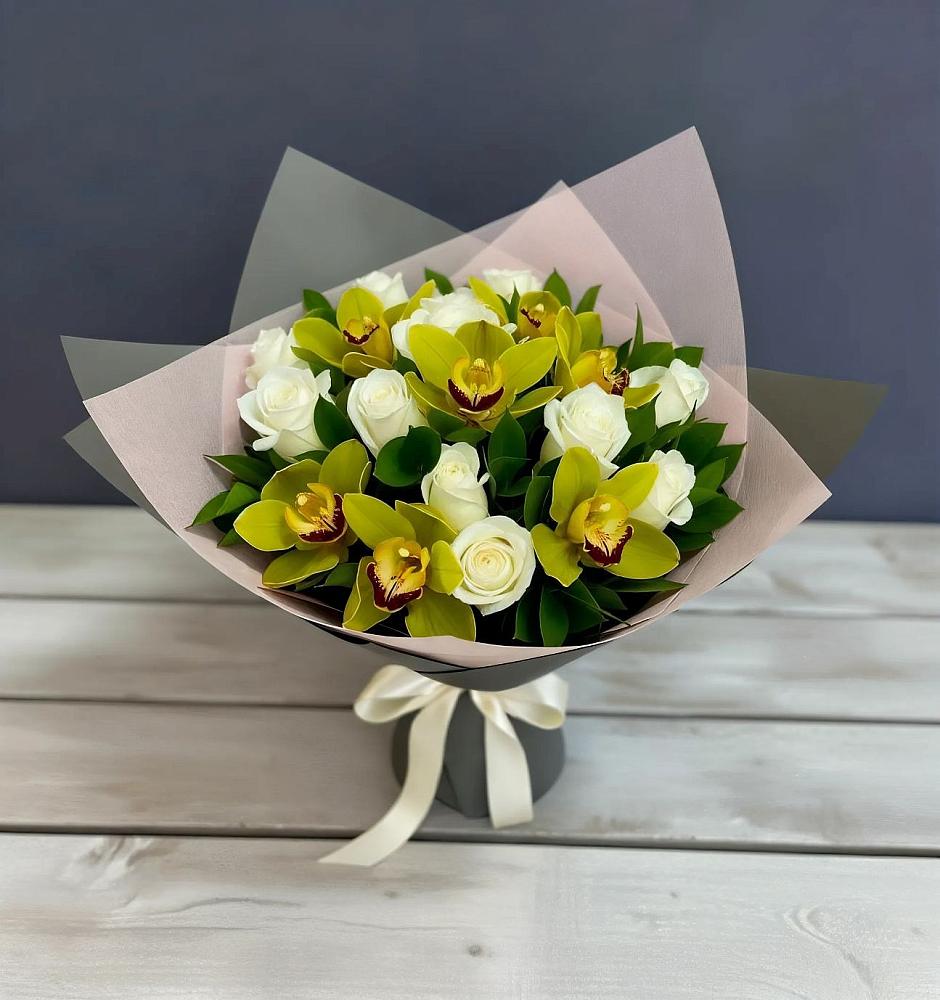 Букет цветов из: Орхидеи и Розы в Шестаково