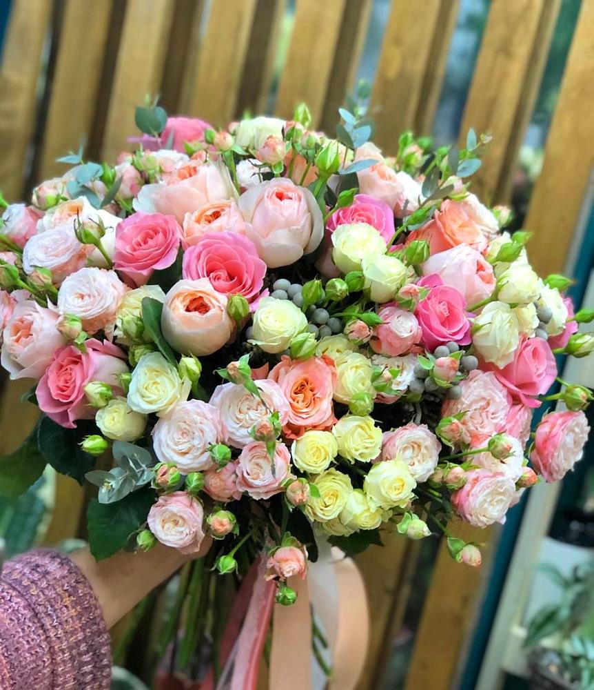 Букет цветов из: Розы в Шестаково