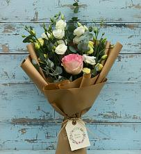 Букет цветов из:  Розы и Лизиантусы в Шестаково